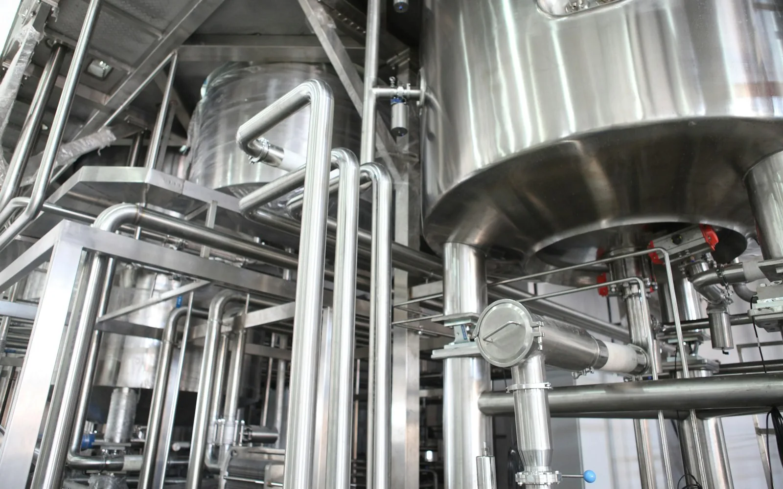 Stainless steel process vessels and pipework in a pharmaceutical plant